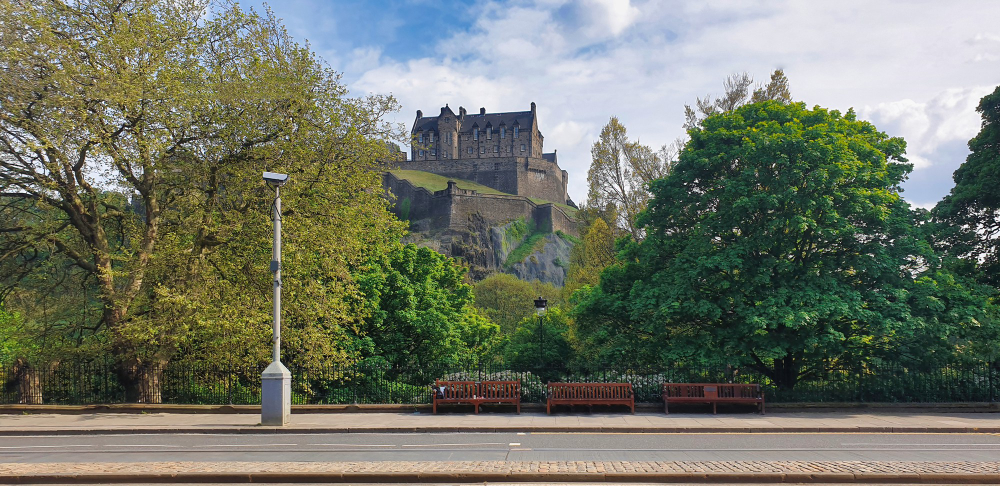 Edinburgh street view of castle